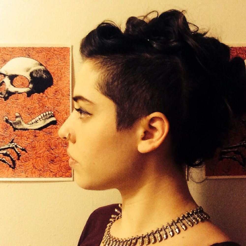 Meet your Posher, Larissa