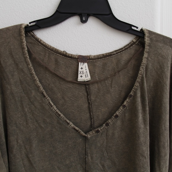 Free People Santa Cruz V-Neck Top Moss - Picture 3 of 6
