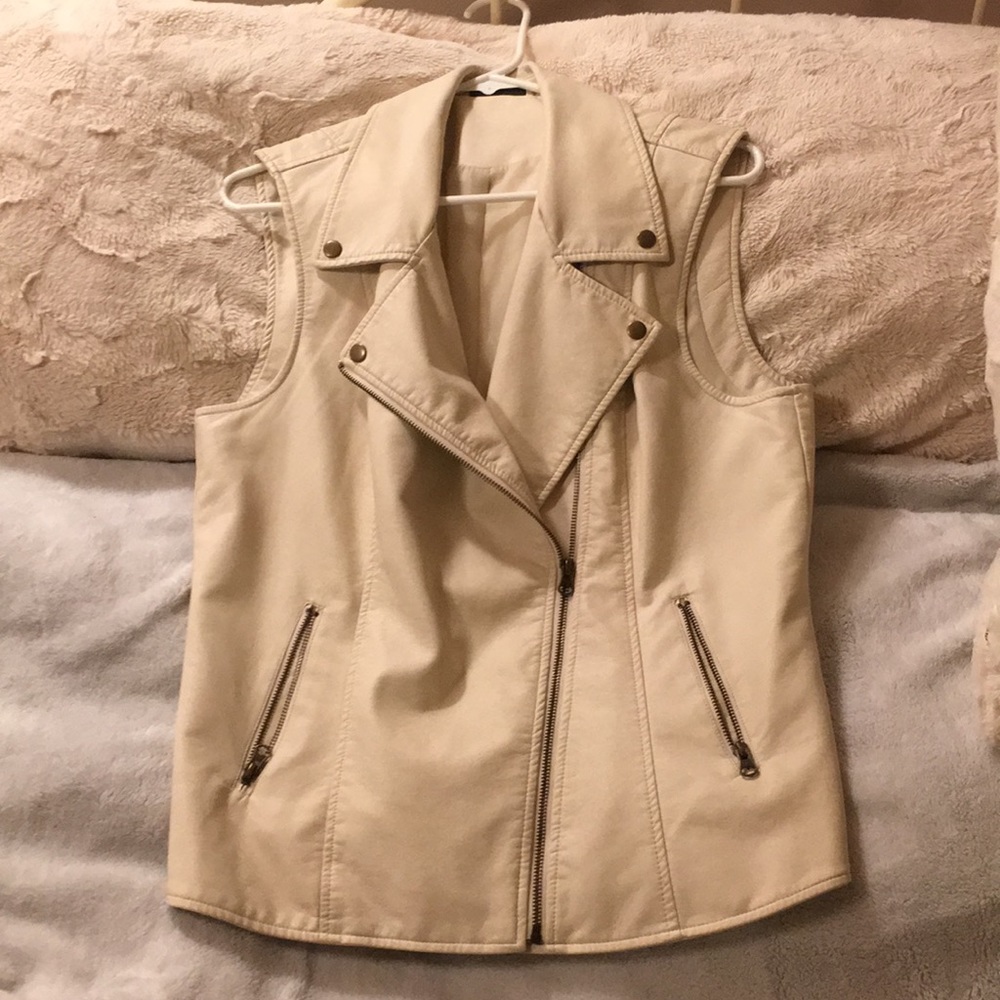 APT.9 faux leather vest