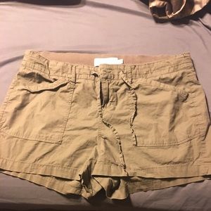 Excellent condition torrid poplin shorts!