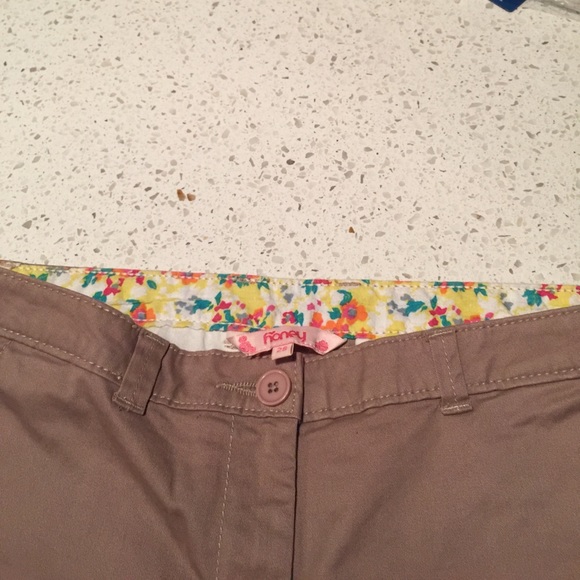 SHORTS - Picture 4 of 4