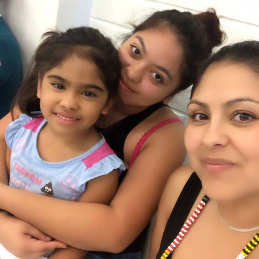 Meet your Posher, Anallely