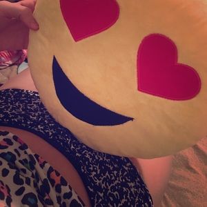 Emoji pillow😍😍😍😍