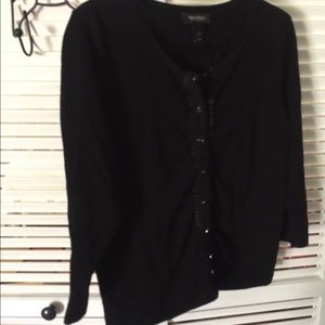 Sweater with snap closure