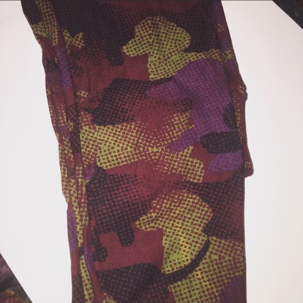 New OS LulaRoe Leggings: Maroon print Dachshunds.