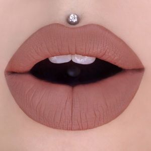 Jeffree Star liquid lipstick in Celebrity skin
