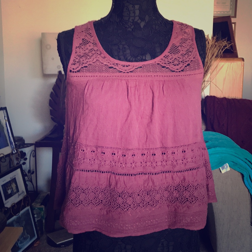 AEO SUNMER RED / PURPLE LACE TOP