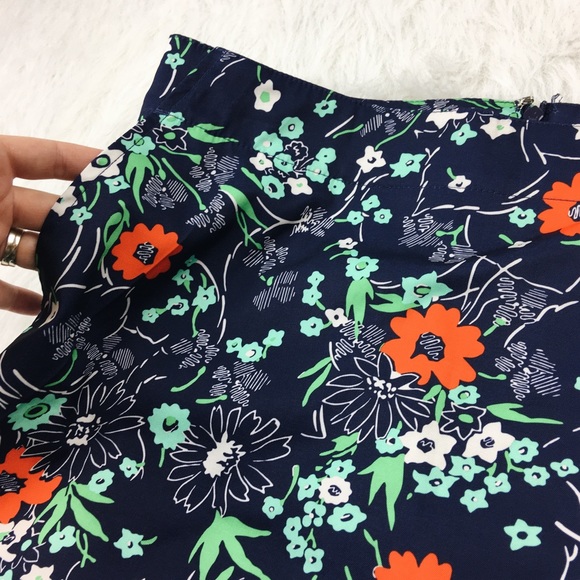 Lady Hagen monarch floral golf performance skort - Picture 6 of 8