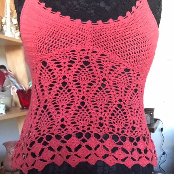 SUPER CUTE CROCHET KNIT CROP CAMI - Picture 2 of 6