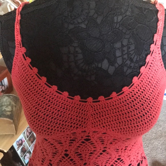 SUPER CUTE CROCHET KNIT CROP CAMI - Picture 3 of 6