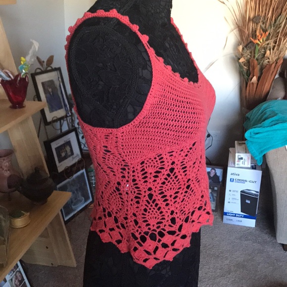 SUPER CUTE CROCHET KNIT CROP CAMI - Picture 4 of 6