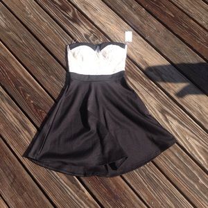 🔥NWT ! Black & Cream Charlotte Russe Dress Small