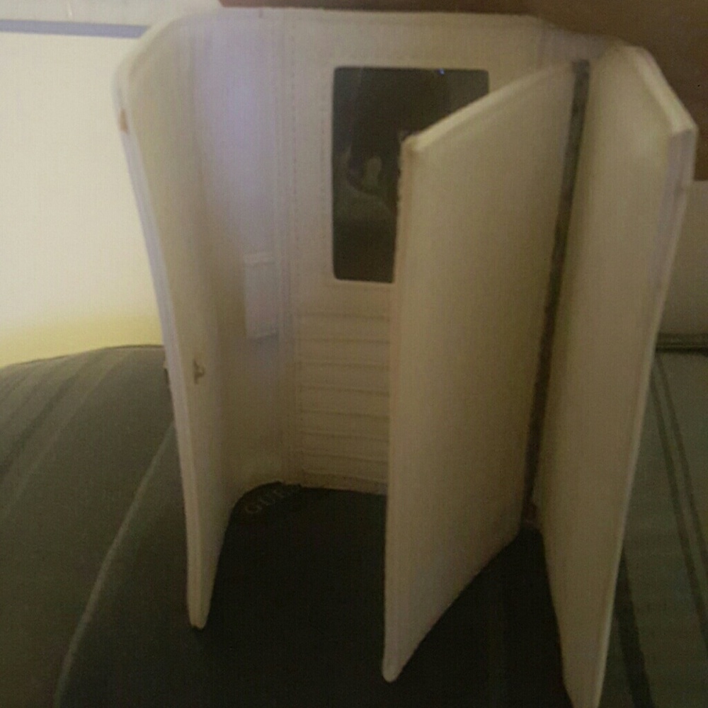 Wallet - Picture 2 of 3