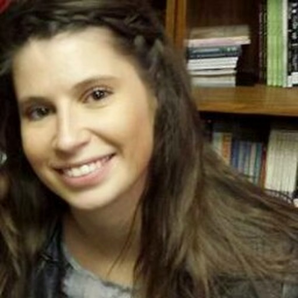 Meet your Posher, Elitza