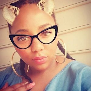 Meet your Posher, Jackie