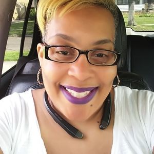 Meet your Posher, Earlene