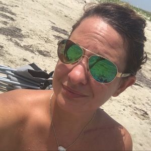 Meet your Posher, Ramona