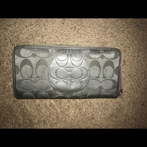 Coach Zip Wallet EUC