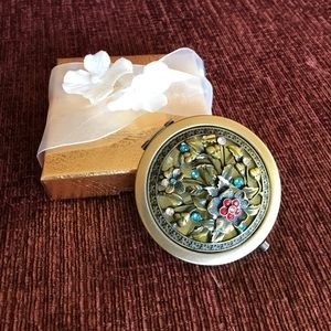 NWOT!!! Decorative pocket mirror
