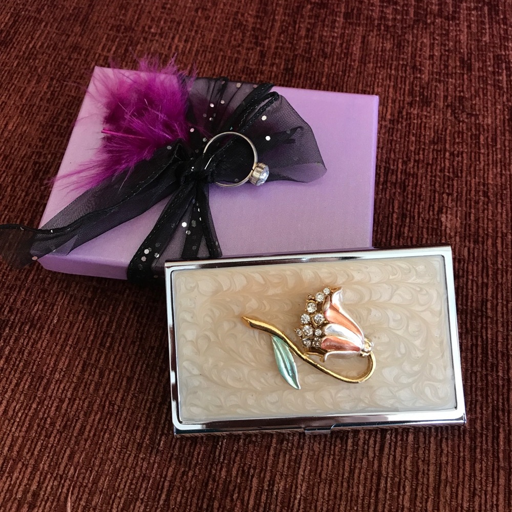 NWOT!!! Decorative card holder