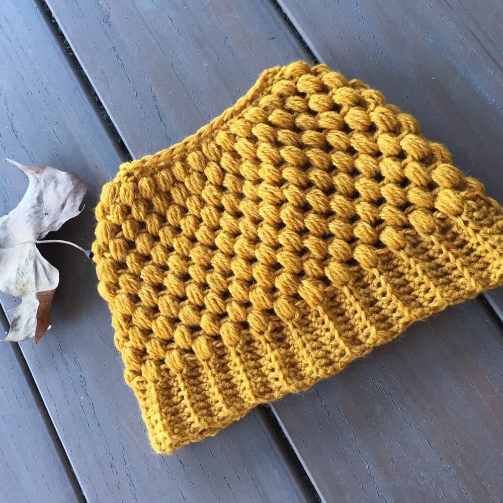 ✨SALE✨Messy bun beanie