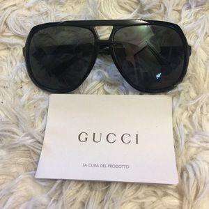 Gucci Aviators (Authentic) no damage