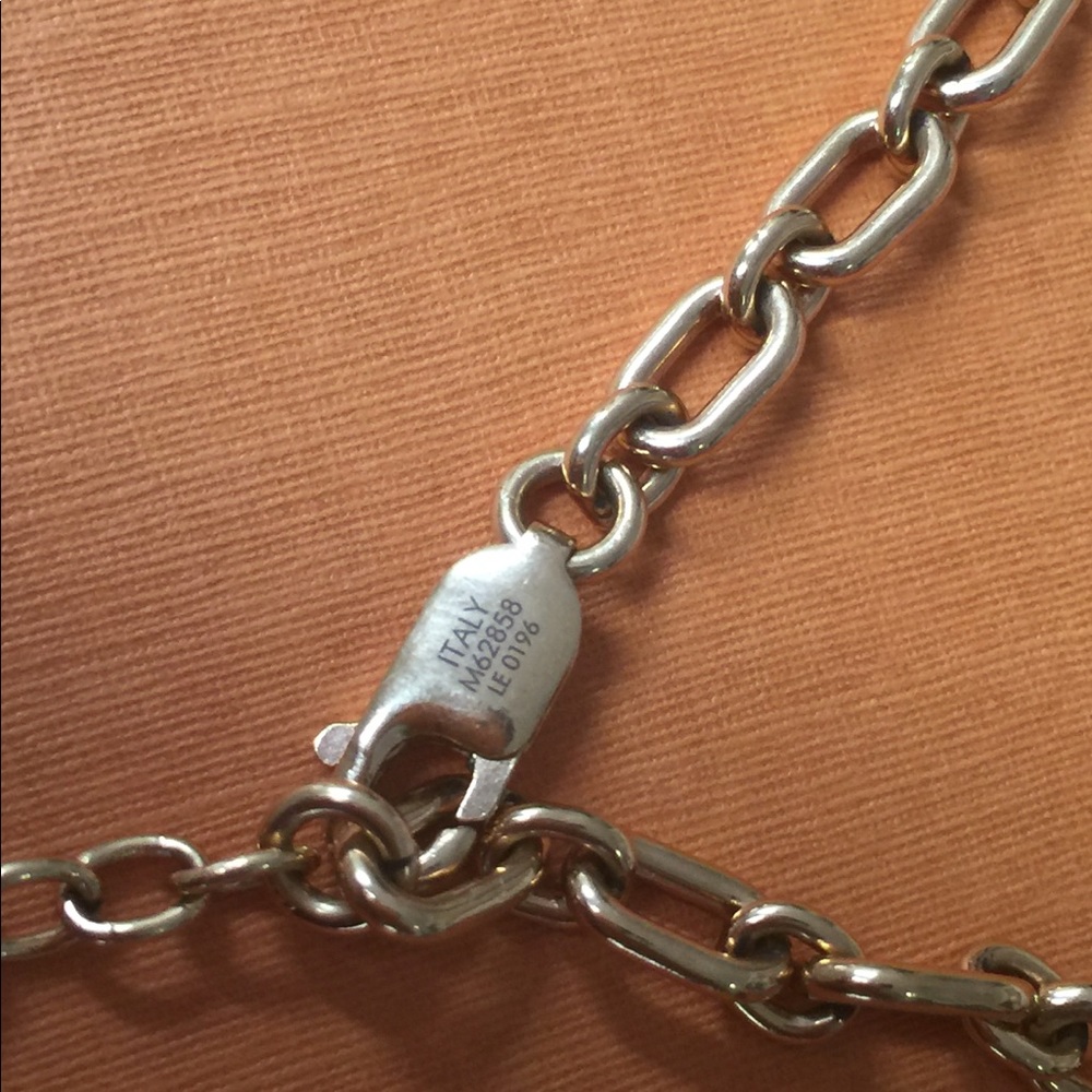 ❌SOLD❌ 💯 AUTH LV LOCKME PENDANT NECKLACE - Picture 8 of 8