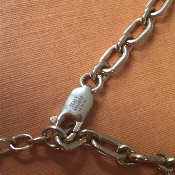 ❌SOLD❌ 💯 AUTH LV LOCKME PENDANT NECKLACE - Picture 8 of 8