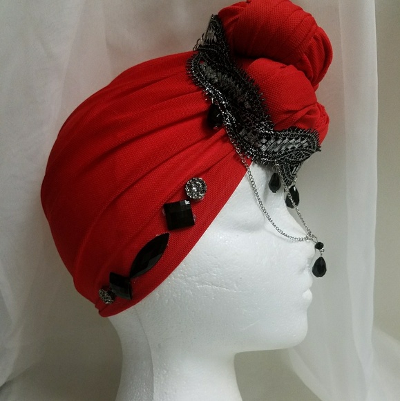 Crown by Ra\'dhiya A\'set