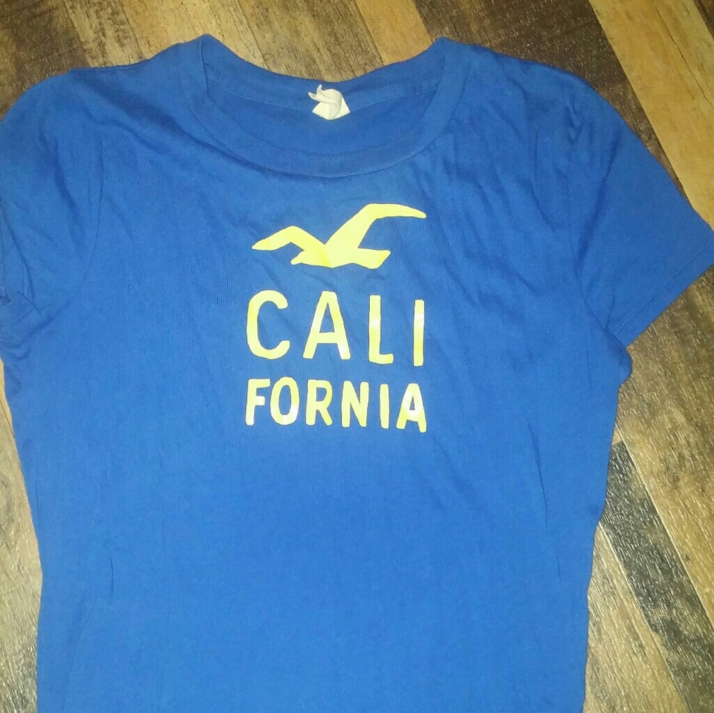 Hollister t-shirt