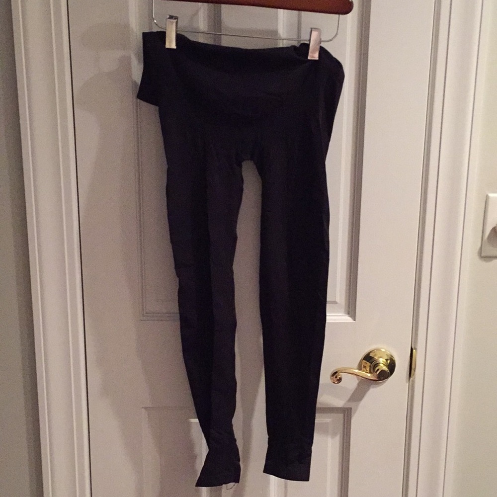 Seraphine maternity leggings in black - size small