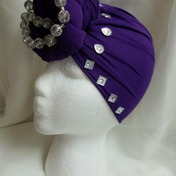 Crown by Ra\'dhiya A\'set