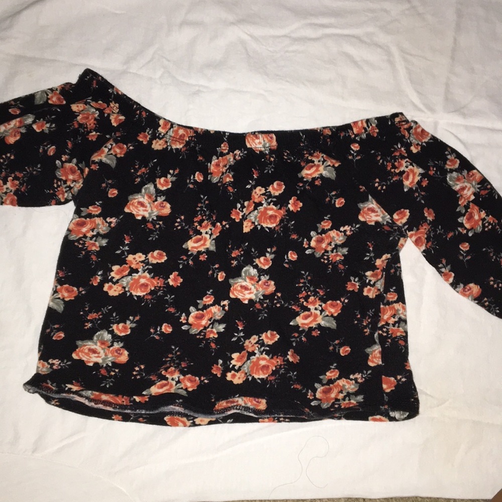 🚫SOLD🚫 Nollie Floral Crop Top!