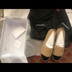 CHANEL ESPADRILLES Biege & black lambskin size 39