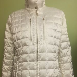 Bogner Ski Jacket: women's size 8, cream/white. 🆕