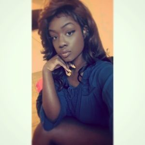 Meet your Posher, Darneya