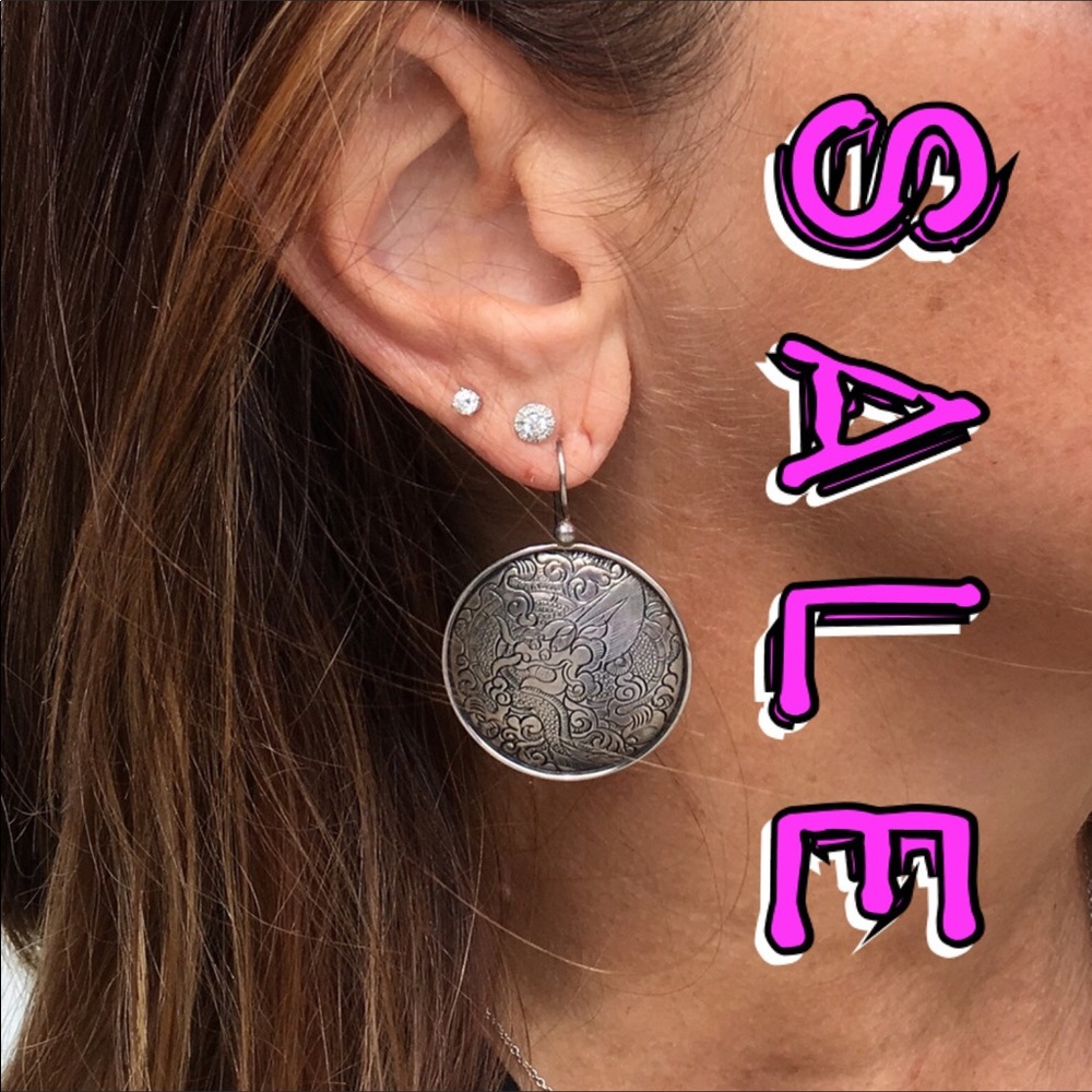 3 FOR $15.                   🍁Silver etched domes