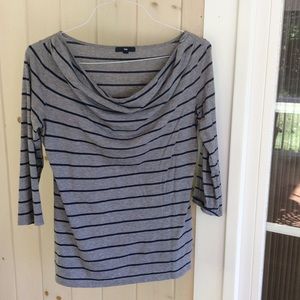 Gap - Medium gray navy striped 3/4 sleeve top