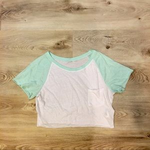 ☀️ Crop Pocket Tee!