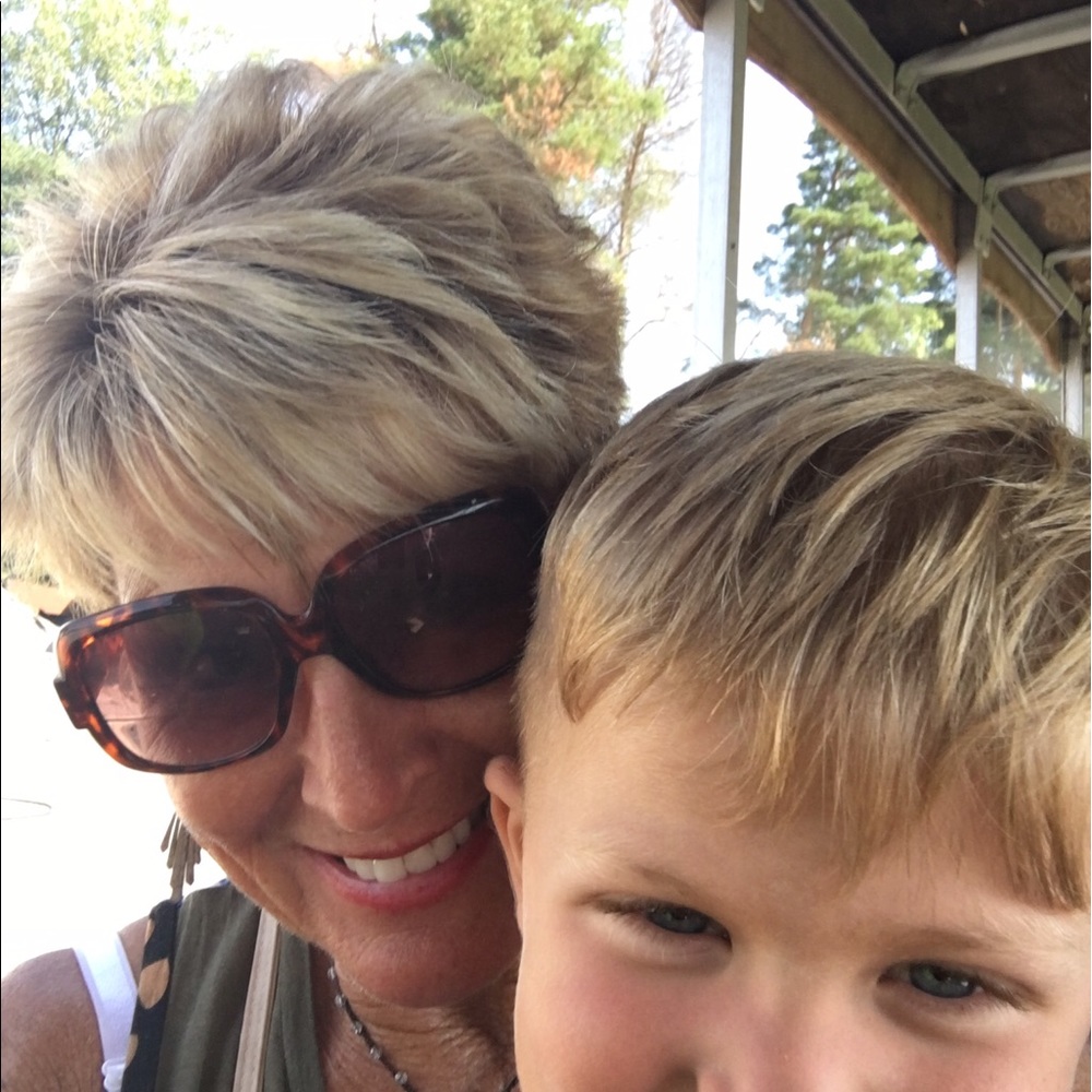 Meet your Posher, Deanna