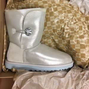 BNIB BAILEY BUTTON I DO! Wedding Uggs