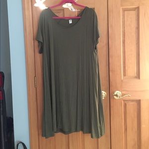 OLD NAVY flowy short sleeve dress