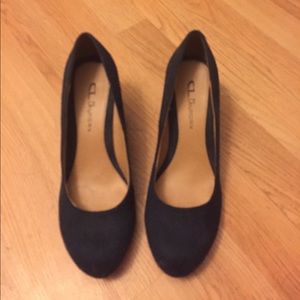 Suede wedges only worn one time size 8
