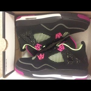 Jordan's 6 Retro 30th GG