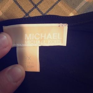 Michael kors cold shoulder top 3x