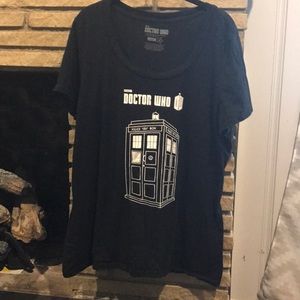 Doctor Who TARDIS tee
