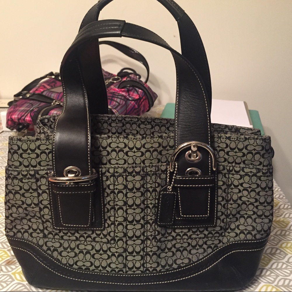 Coach handbag! Excellent condition!