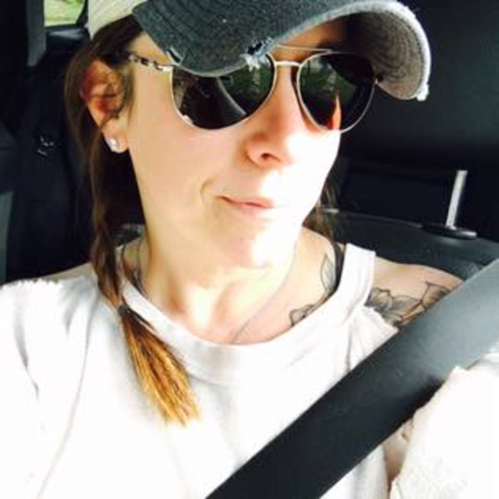 Meet your Posher, Dina