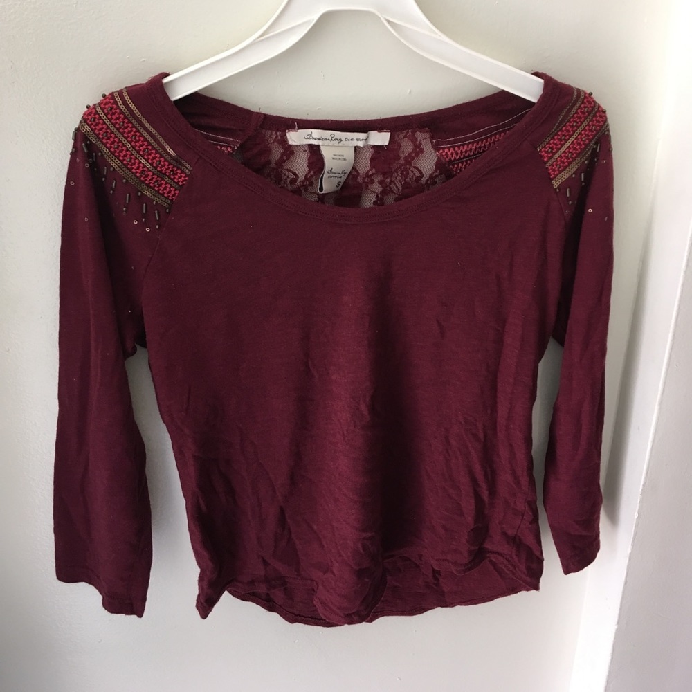 3/4 sleeve burgundy shirt