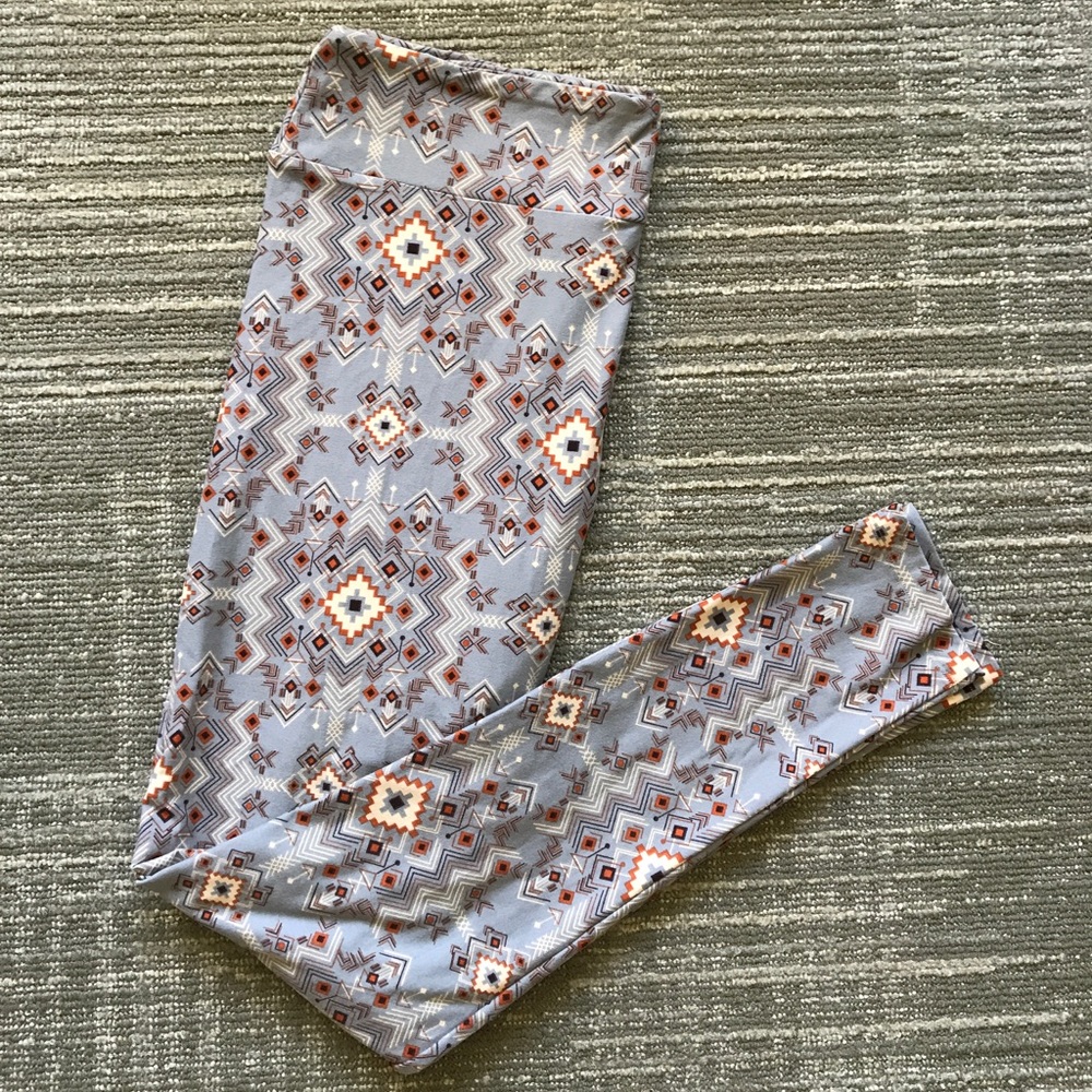 LuLaRoe Tall & Curvy Adult Leggings
